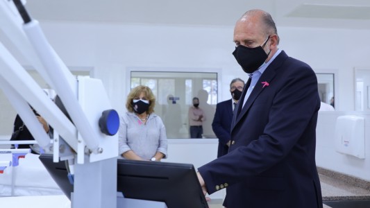 Perotti inauguró el reacondicionamiento del viejo Hospital Iturraspe