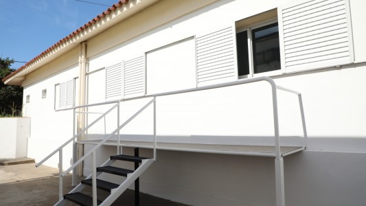 Sistema de rampas y ventanas hacia el exterior: así son las camas críticas en el viejo Iturraspe