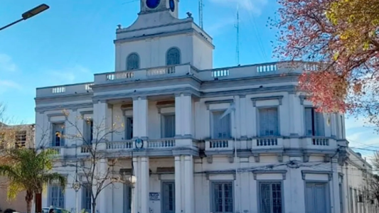 Investigan a un jefe policial de Coronda por apremios, vejaciones y encubrimiento