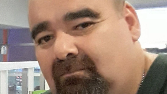 Murió a los 43 años por coronavirus y lo despidieron a bocinazos de locomotoras