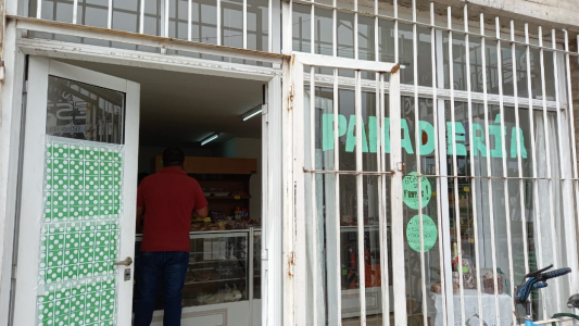 Por tercera vez, robaron en una panadería de Avenida Gorriti al 3500