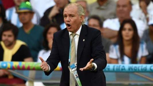 Unión y Colón se expidieron por la muerte de Alejandro Sabella