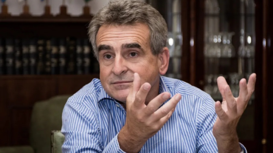 Estiman que en el primer trimestre de 2021 vacunarán "a la población de riesgo y esenciales"