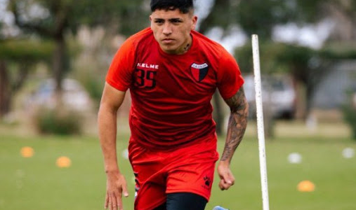 El juvenil de Colón Facundo Farías dio positivo de Covid-19