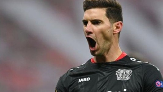 El Leverkusen logró la punta con un gol del "Pipa" Alario