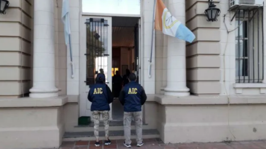 Allanan la Alcaidía de Melincué y desbaratan un delivery policial de droga para los detenidos