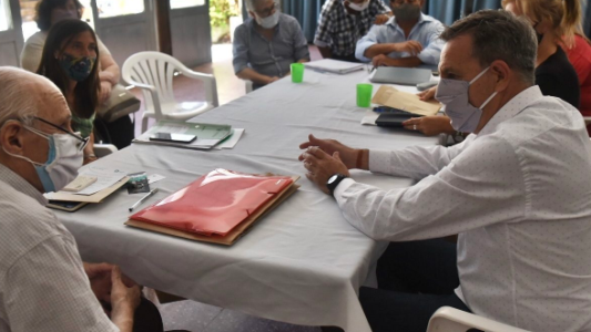 Jatón se reunió con referentes del Movimiento Los Sin Techo