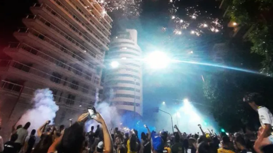 Masiva y polémica concentración de hinchas de Central en plena pandemia por coronavirus