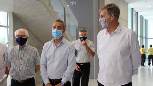 De las 210 personas que se vacunaron en la ciudad de Santa Fe,  4 presentaron un cuadro gripal leve