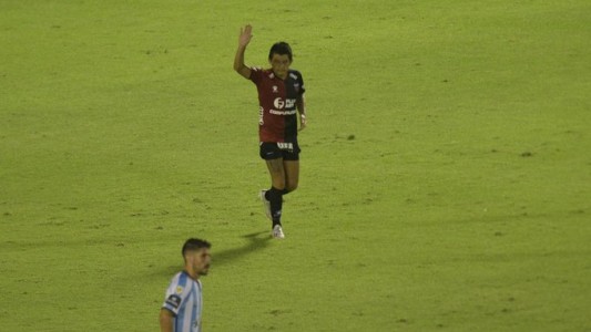 Con otra joya del Pulga, Colón ganó en Tucumán