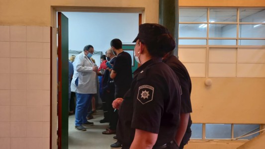 Llegó la segunda tanda del primer lote de vacunas contra el Covid-19 al Hospital Cullen