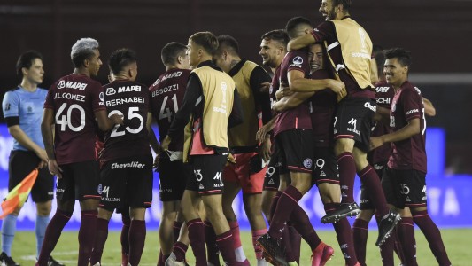 Lanús pasó a la final de la Copa Sudamericana al golear a Vélez en su casa