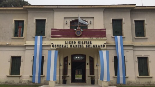 Estudian utilizar el Liceo Militar General Belgrano como un "gran centro vacunatorio"