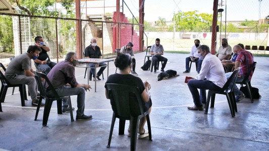 Reunión de vecinos de los barrios Roma y Parque Juan de Garay con el Intendente Jatón