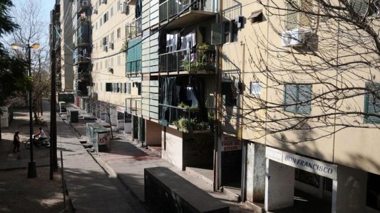 Tras una denuncia, detuvieron al Jefe y Subjefe de la comisaría de Barrio El Pozo