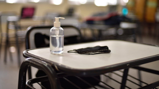 Flexibilizarán “semáforo epidemiológico" para una mayor presencialidad en las aulas