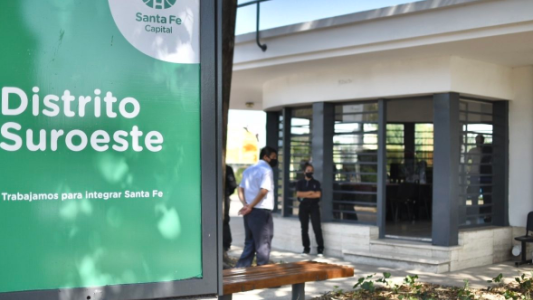 Los centros de distrito continúan su atención durante el verano