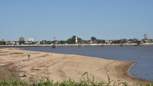 Paraná: pese a la crecida, el INA sostiene que aún "estamos con aguas bajas"