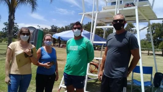 Innovadora propuesta de guardavidas para festejar su día