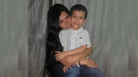 Doble homicidio: apuñaló 13 veces a su pareja y 16 al hijo de 6 años