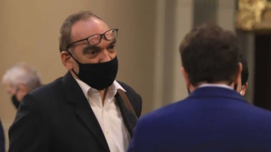 Convocan en redes sociales a una marcha este sábado contra el Gobierno por los "vacunados VIP"