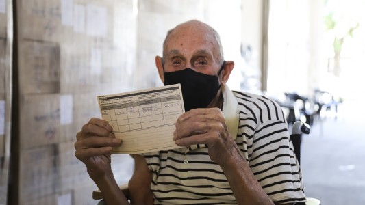 Con mayor organización, se realizó la segunda jornada de vacunación a mayores de 90 años