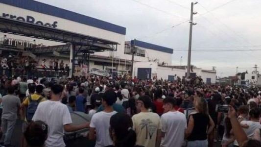 Frigorífico tomado en Ramallo: 1.000 personas sufren la incertidumbre acerca de su destino laboral