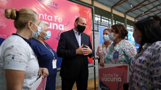 “El ritmo de vacunación es muy bueno”, aseguró Perotti en la segunda jornada destinada a docentes