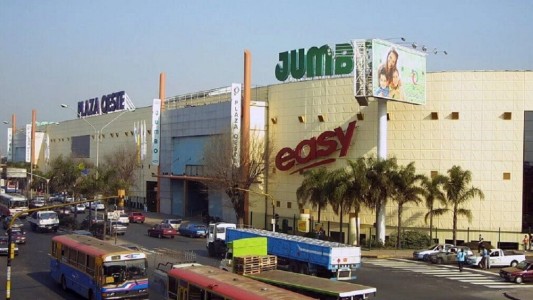 Cuatro delincuentes asaltaron una joyería en un Shopping de Morón