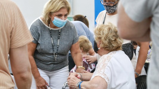 Sonia Martorano afirmó que se vacuna al mayor ritmo posible