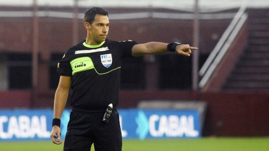 El árbitro que dirigirá su primer Superclásico oficial