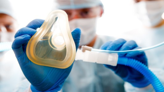 A partir del 15 de marzo, los anestesiólogos cortarán el servicio a los afiliados al Iapos