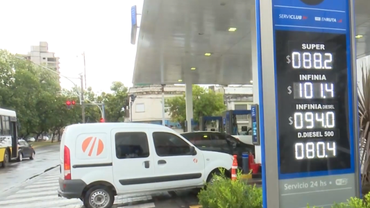 "Hubo que aggiornar los surtidores para poder cobrar la nafta por encima de los 100 pesos"