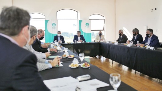 Jatón: “Queremos poner a Santa Fe en la discusión del futuro de la Hidrovía”