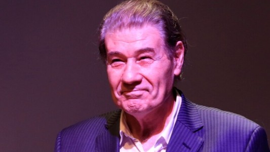 Víctor Hugo Morales continúa estable y reacciona al tratamiento por su cuadro de covid-19