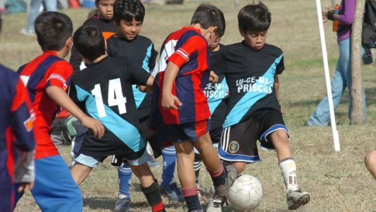 El municipio garantiza que niños de 24 clubes de barrio se trasladen gratuitamente