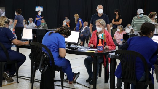 Coronavirus: Santo Tomé recibió 600 dosis y el lunes comienza el operativo para mayores de 75 años