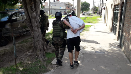 Allanamiento: secuestraron un arma de fuego y detuvieron a un hombre