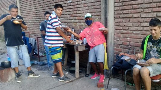 Fundación Actitud Solidaria busca voluntarios para atender a personas en situación de calle