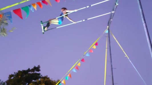 Éste sábado en El Birri: una gran varieté cirquera post incendio y post cuarentena