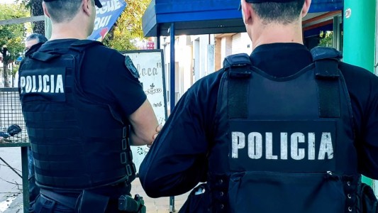 Proponen retirar las armas a policías con denuncia por violencia de género