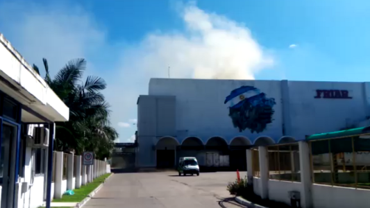 Reconquista: se produjo un feroz incendio en la empresa Friar