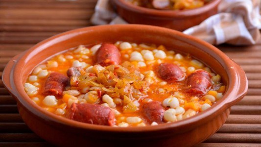 Cuánto cuesta el locro para el 1° de mayo: una tradición en el día del trabajador
