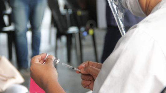 IAPOS: ya inscriben para la vacuna antigripal a mayores y grupos de riesgo