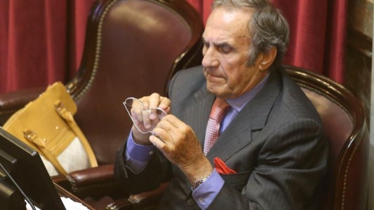 Se agravó la salud de Reutemann: le detectaron una hemorragia