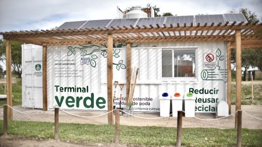 Así funciona la primera Terminal Verde para la gestión de restos de poda de la ciudad