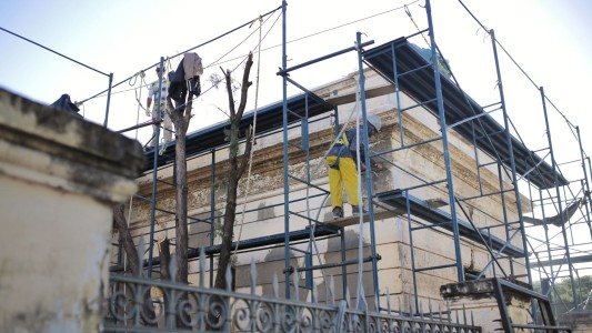 Estación Mitre: cómo es el trabajo de restauración del emblemático edificio