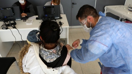 Ya se aplicaron 230 mil dosis de vacunas antigripales en Santa Fe
