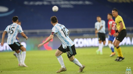 Argentina inicia frente a Chile su camino en la Copa América