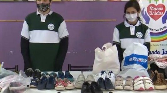 La emotiva iniciativa de una escuela de la ciudad que "se pone en los zapatos" de la otra
